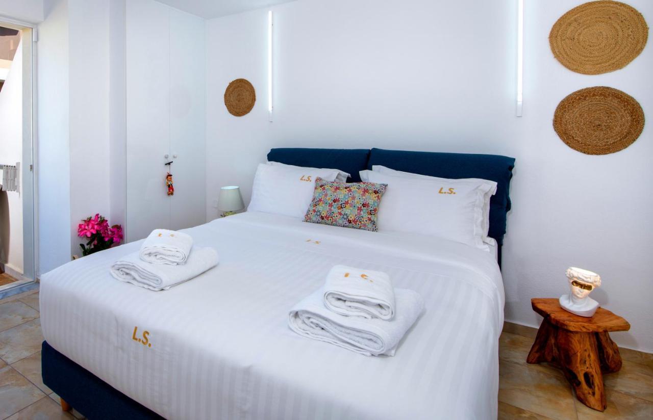 Lucky Suites-Adults-Only Elegant Stay Rethymno  Bagian luar foto