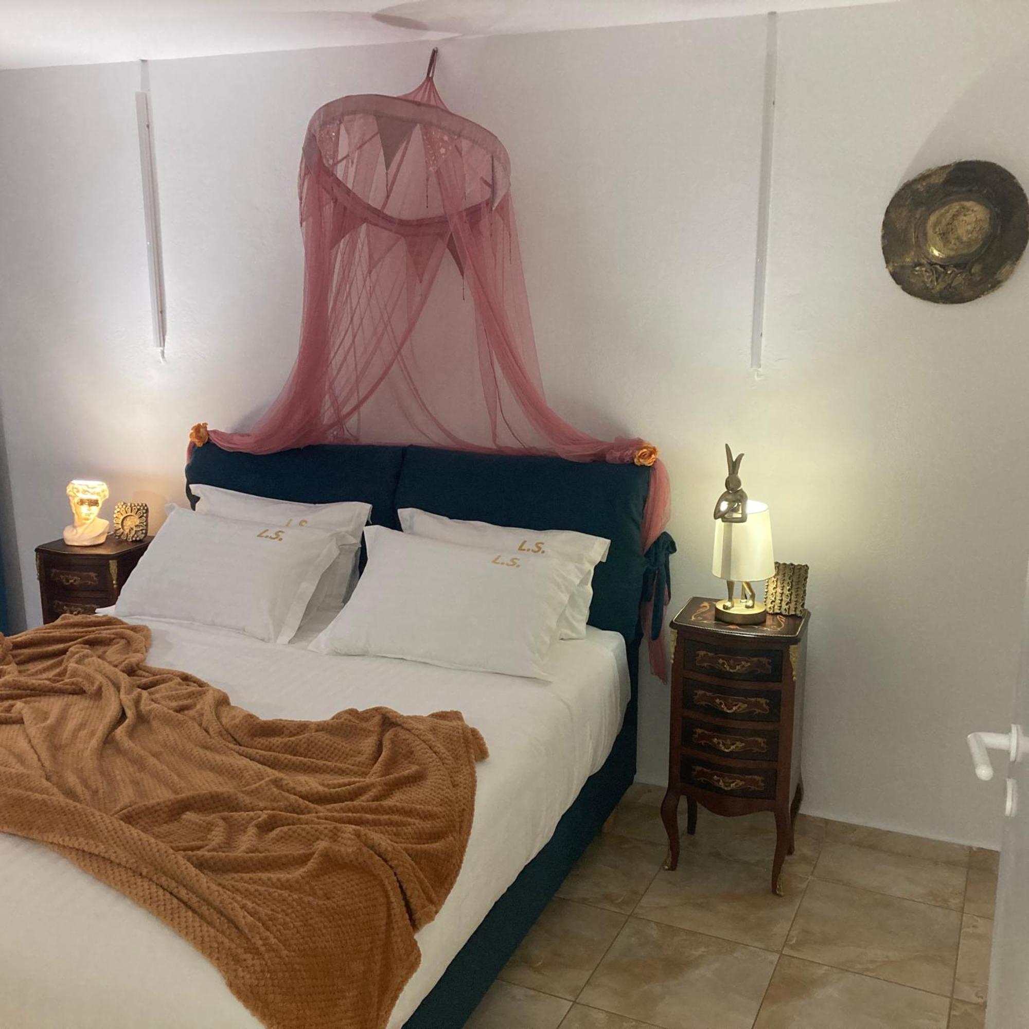 Lucky Suites-Adults-Only Elegant Stay Rethymno  Bagian luar foto