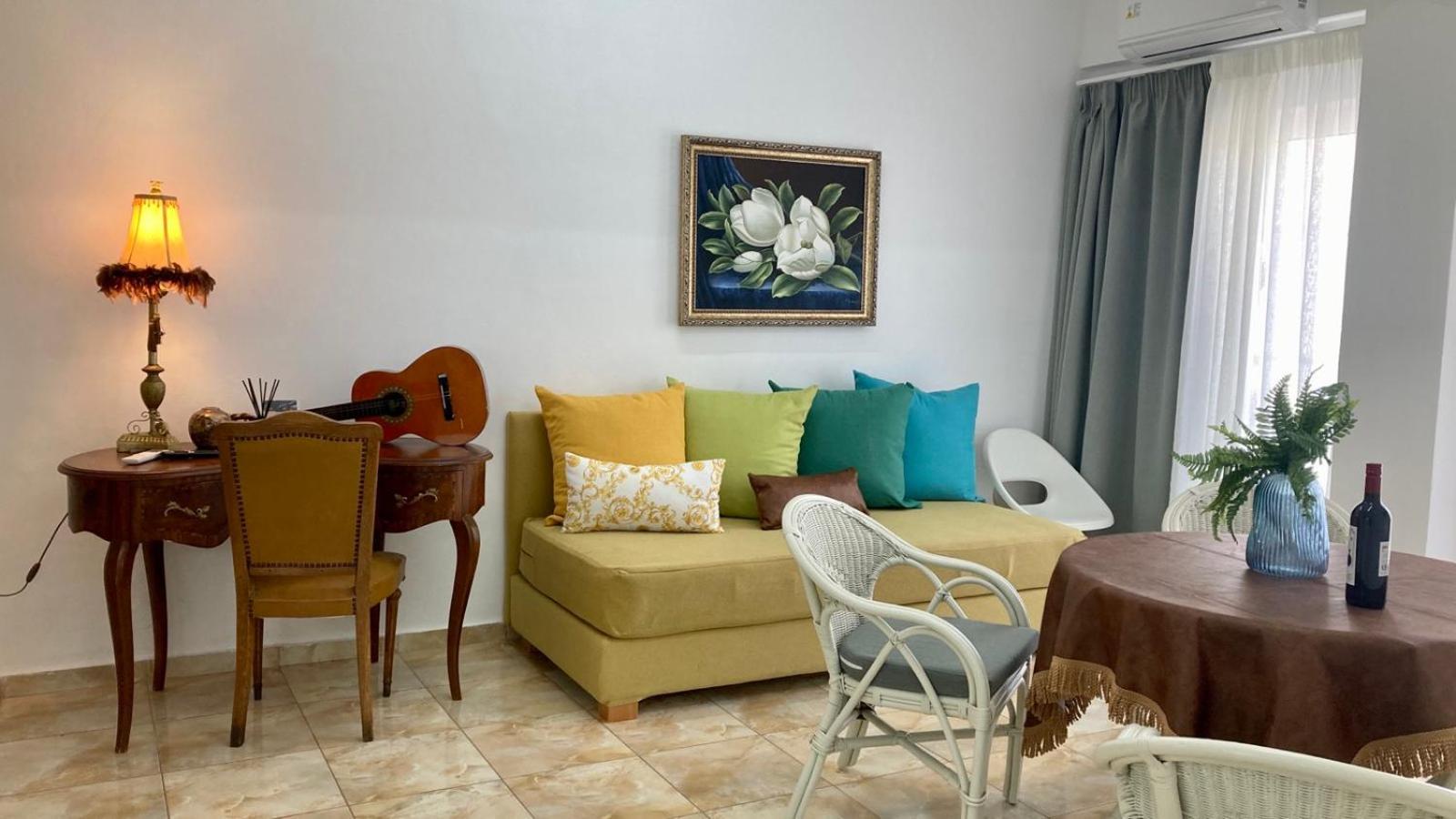 Lucky Suites-Adults-Only Elegant Stay Rethymno  Bagian luar foto