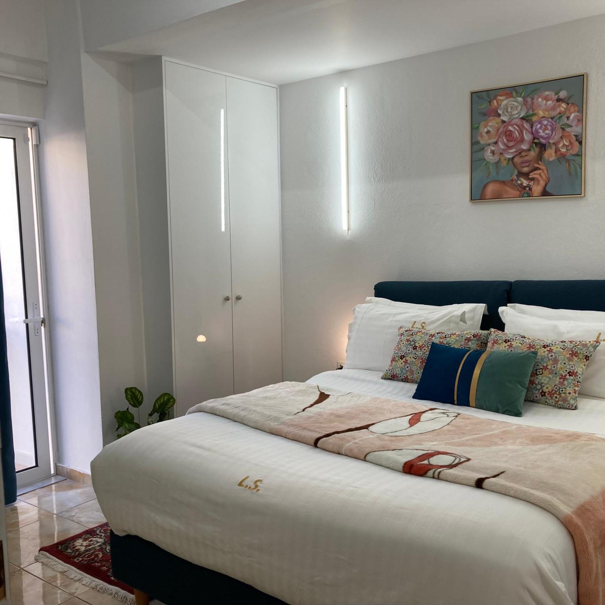 Lucky Suites-Adults-Only Elegant Stay Rethymno  Bagian luar foto