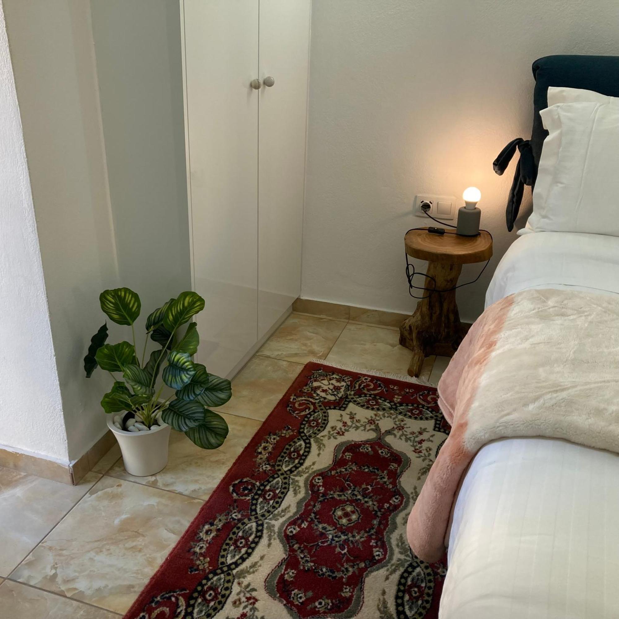Lucky Suites-Adults-Only Elegant Stay Rethymno  Bagian luar foto